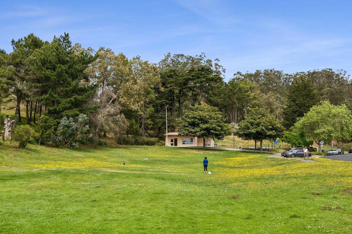 119 East Moltke Street