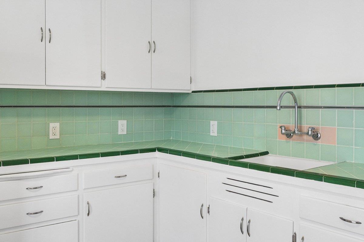 119 East Moltke Street