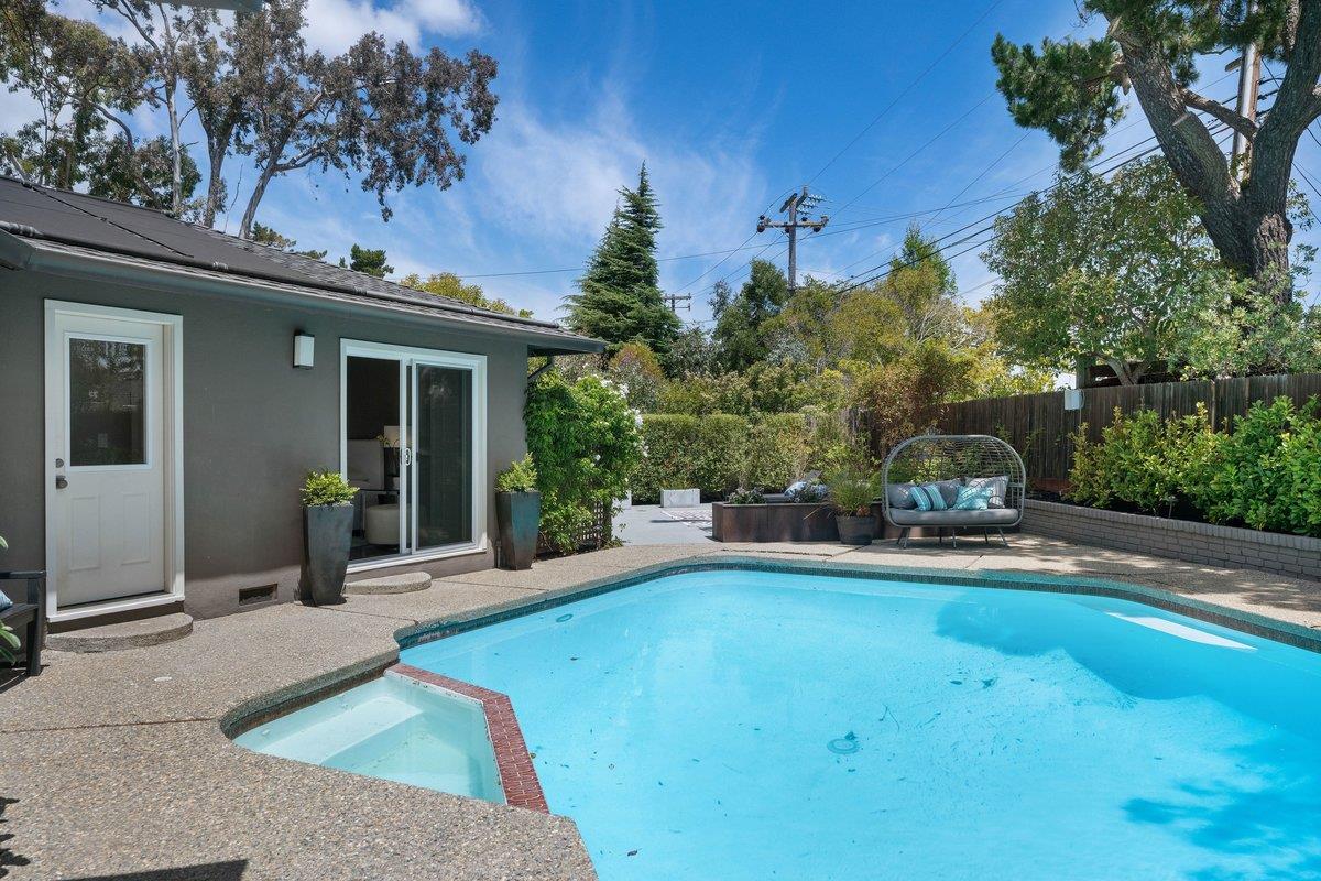 3011 Greenoak Court