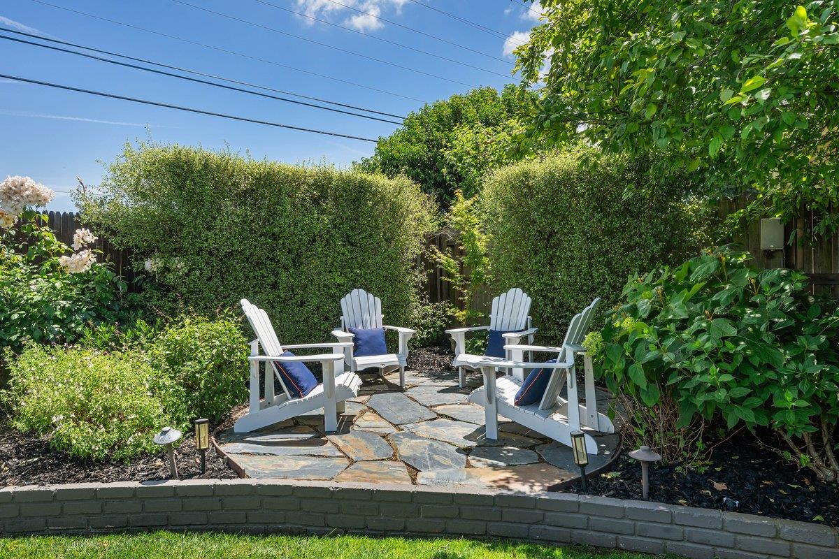 3011 Greenoak Court