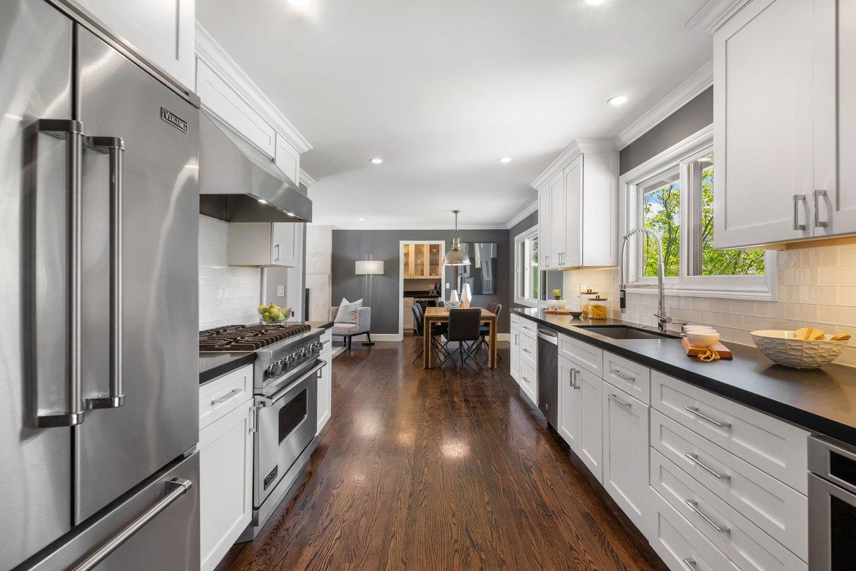 3011 Greenoak Court