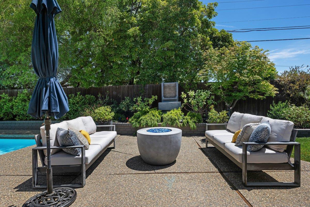 3011 Greenoak Court