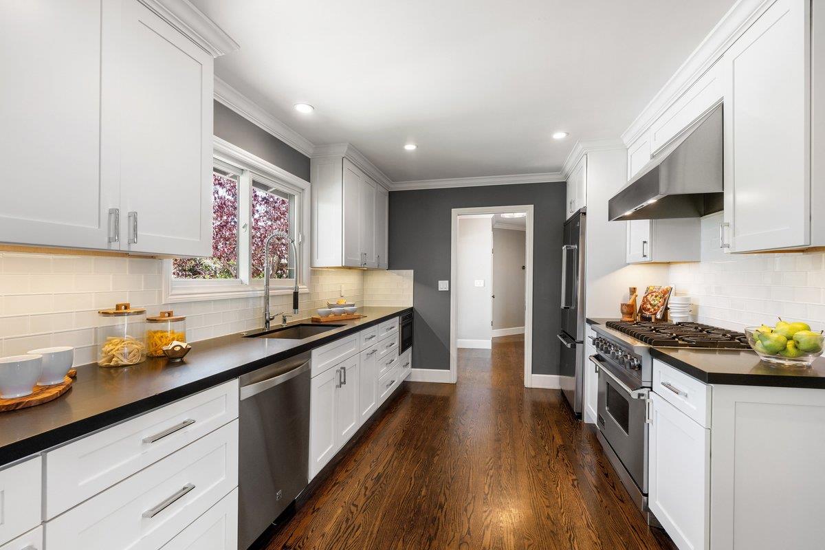 3011 Greenoak Court