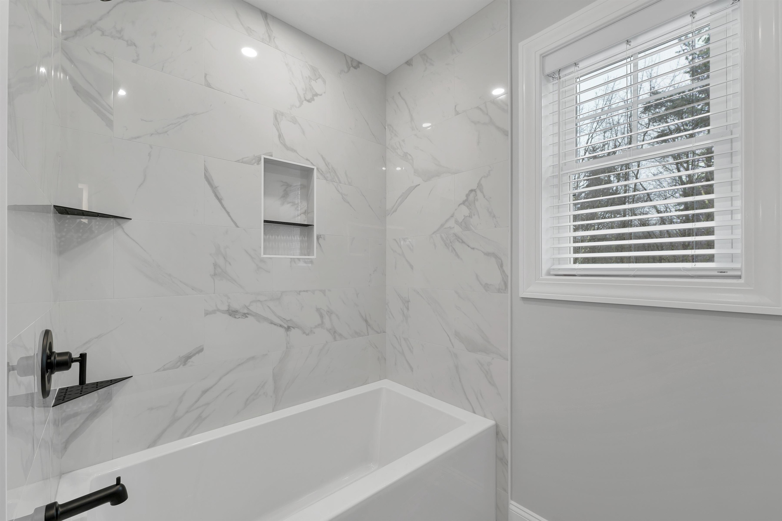 125 Laurel Road Unit: 33