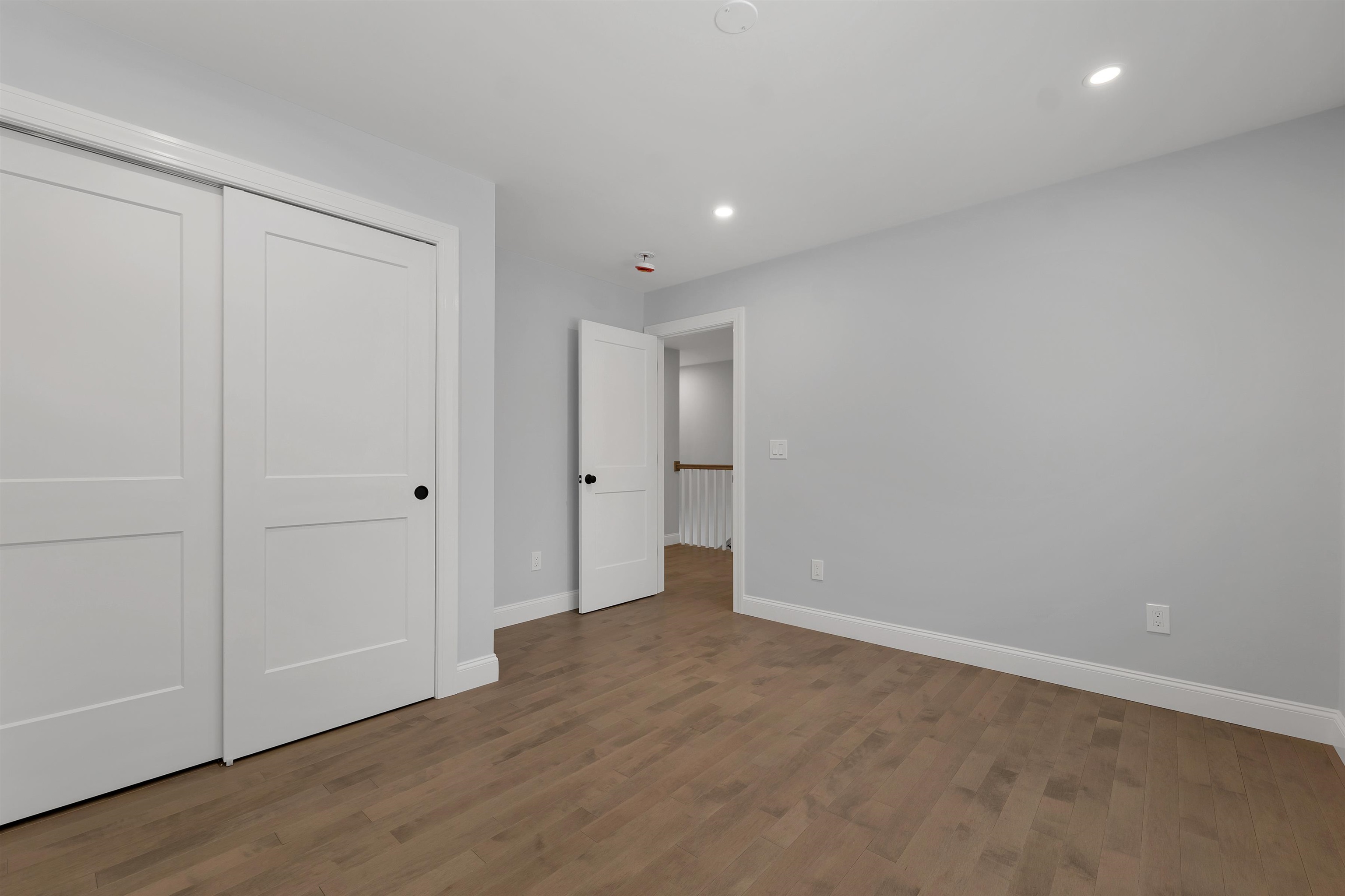 125 Laurel Road Unit: 33