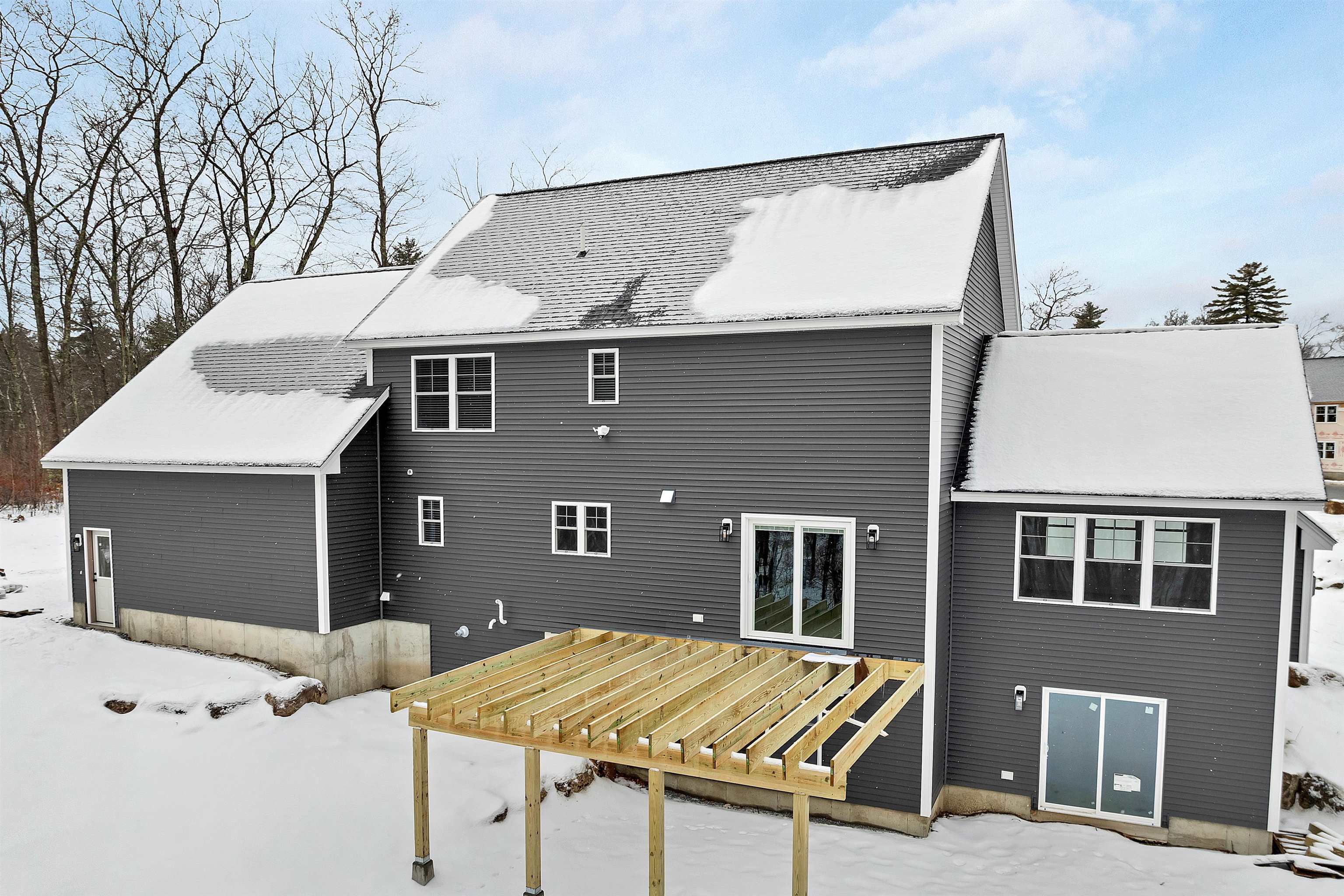 125 Laurel Road Unit: 33