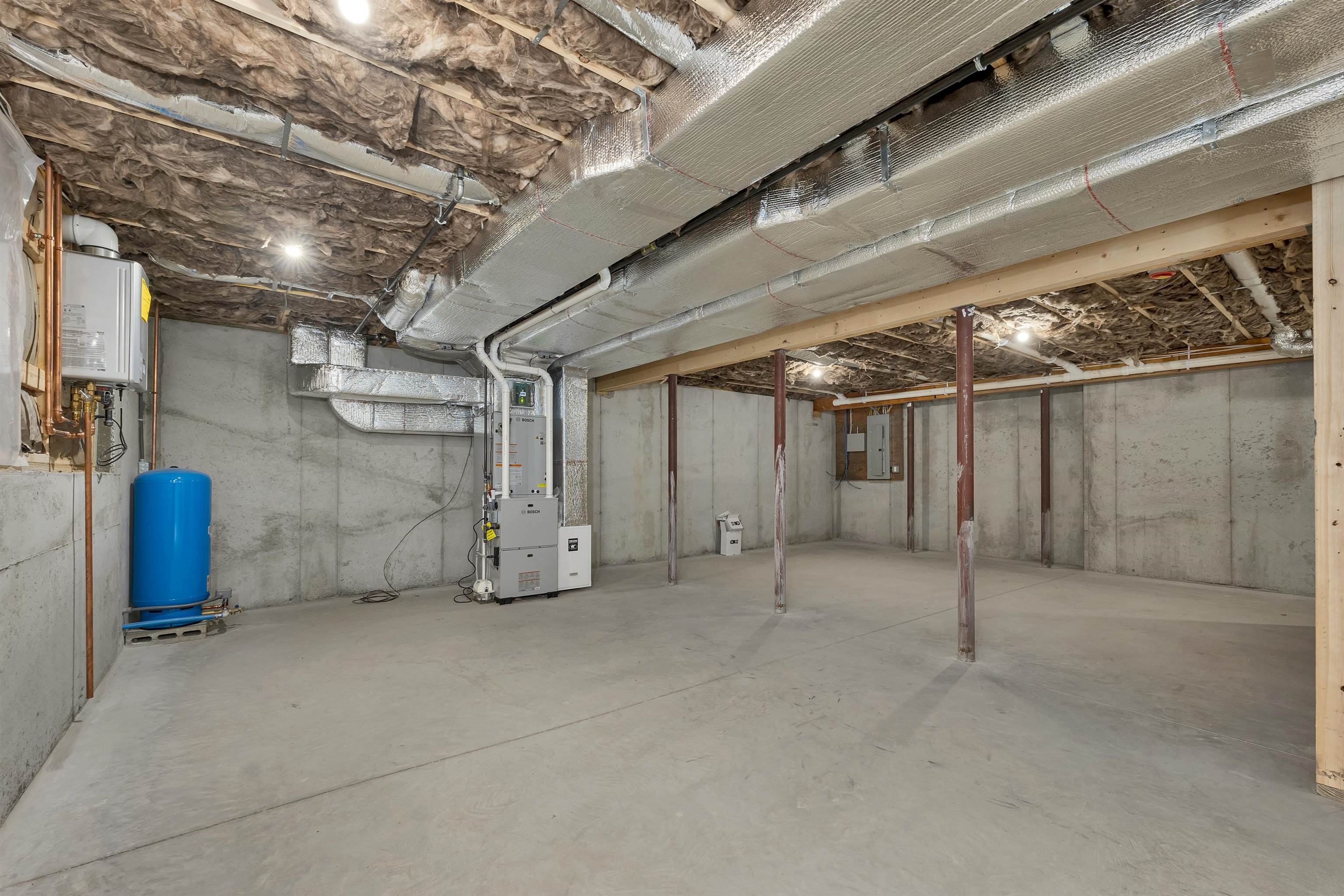 125 Laurel Road Unit: 33