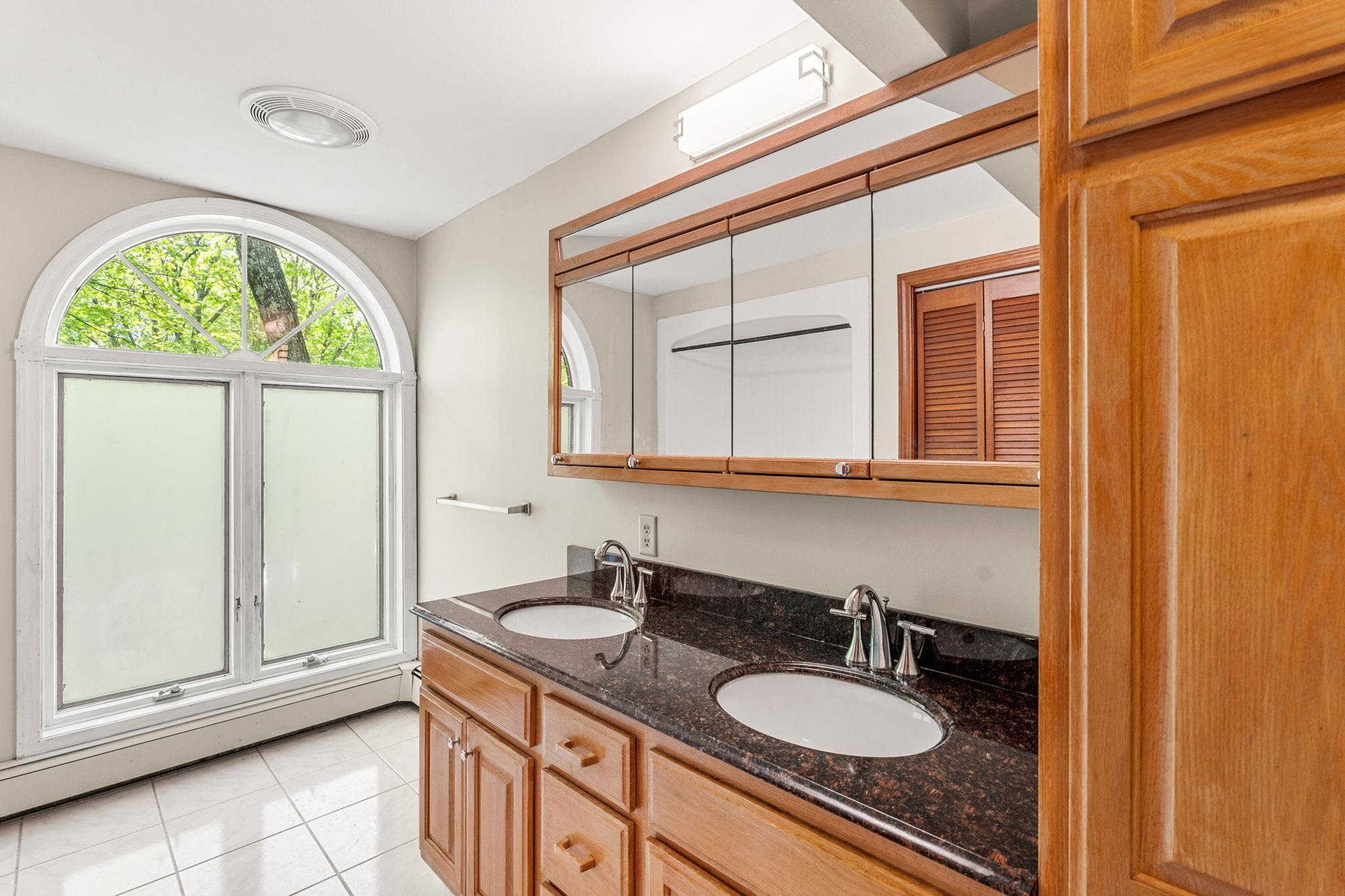 28 Olde Lantern Road