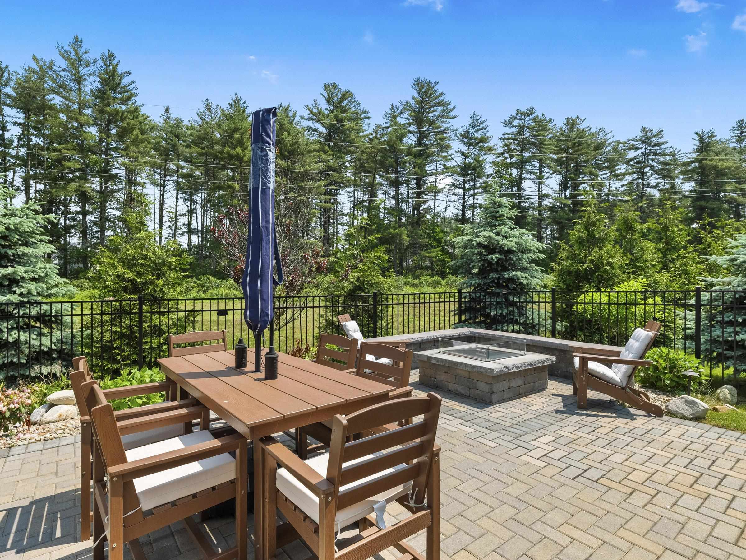4 Bushel Court