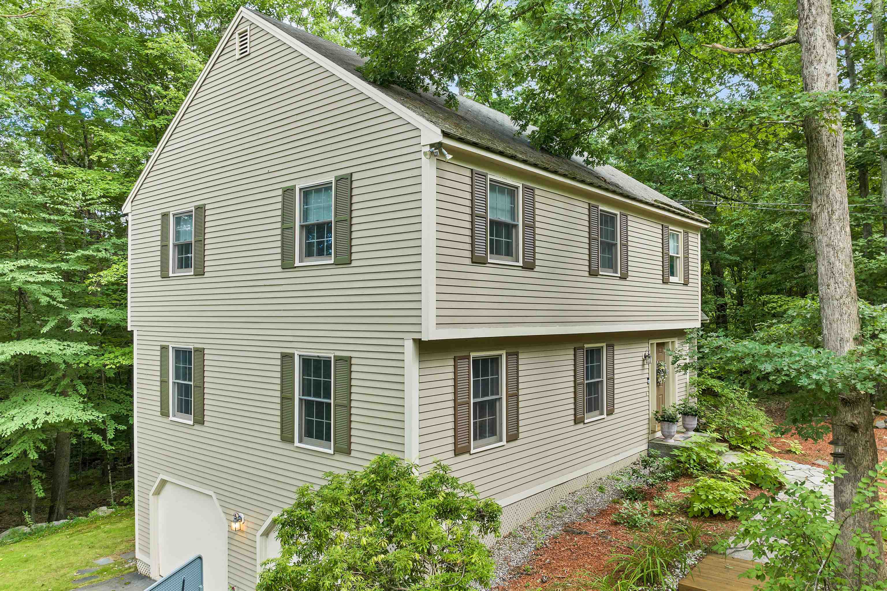 91 Deacon Lane