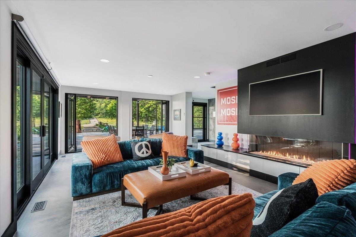 398 Scofield Mountain Road
