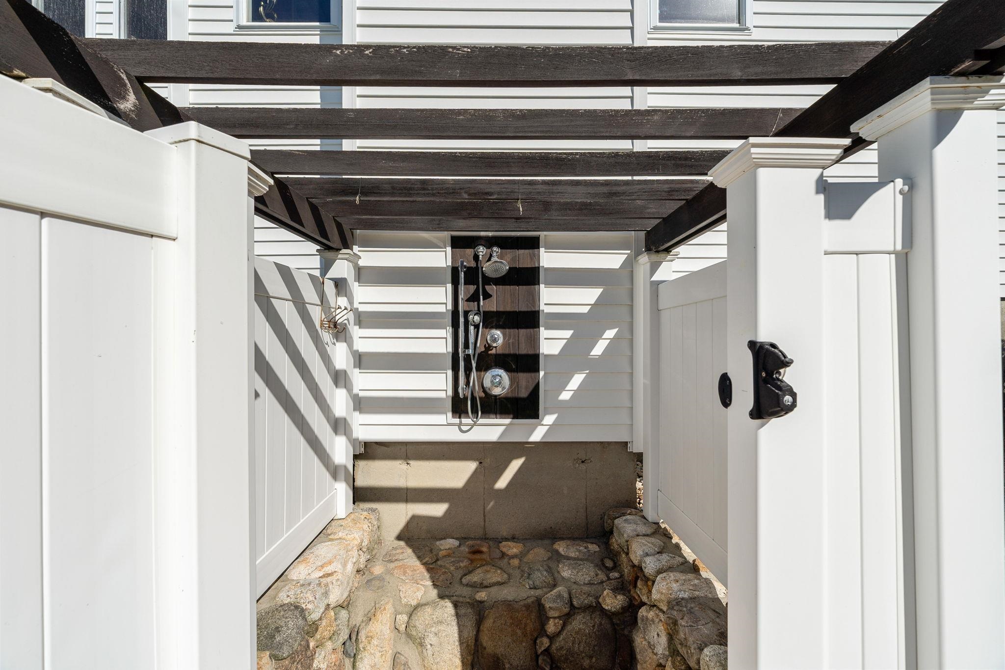 100 Chestnut Hill Road