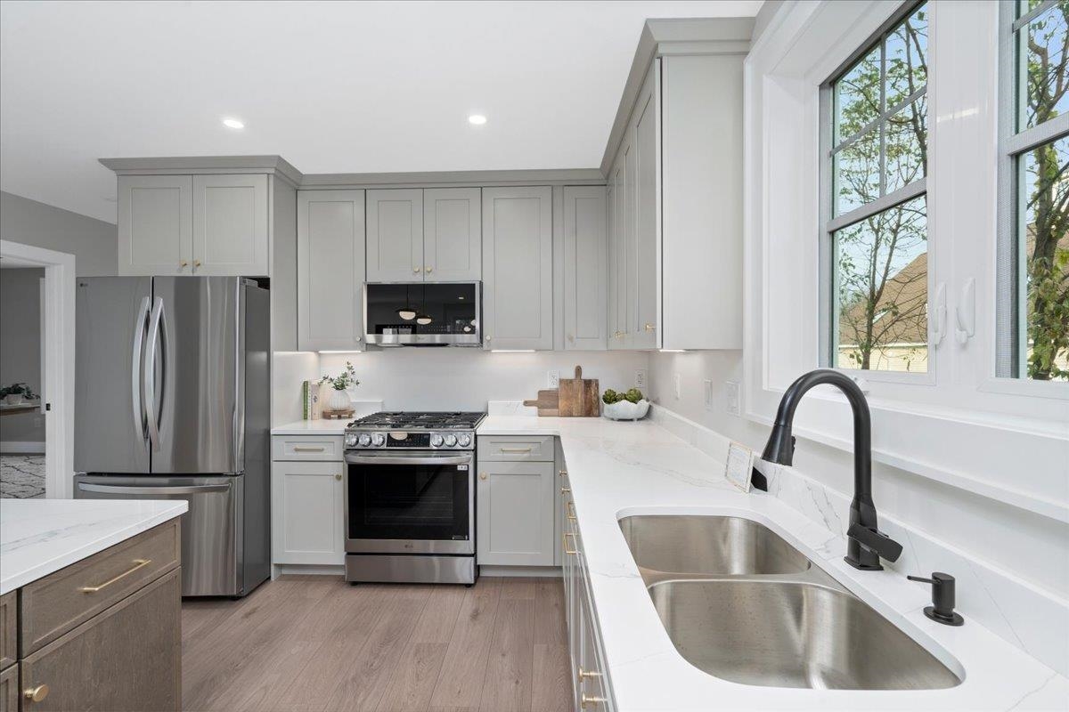 5 Jennifer Drive Unit: A