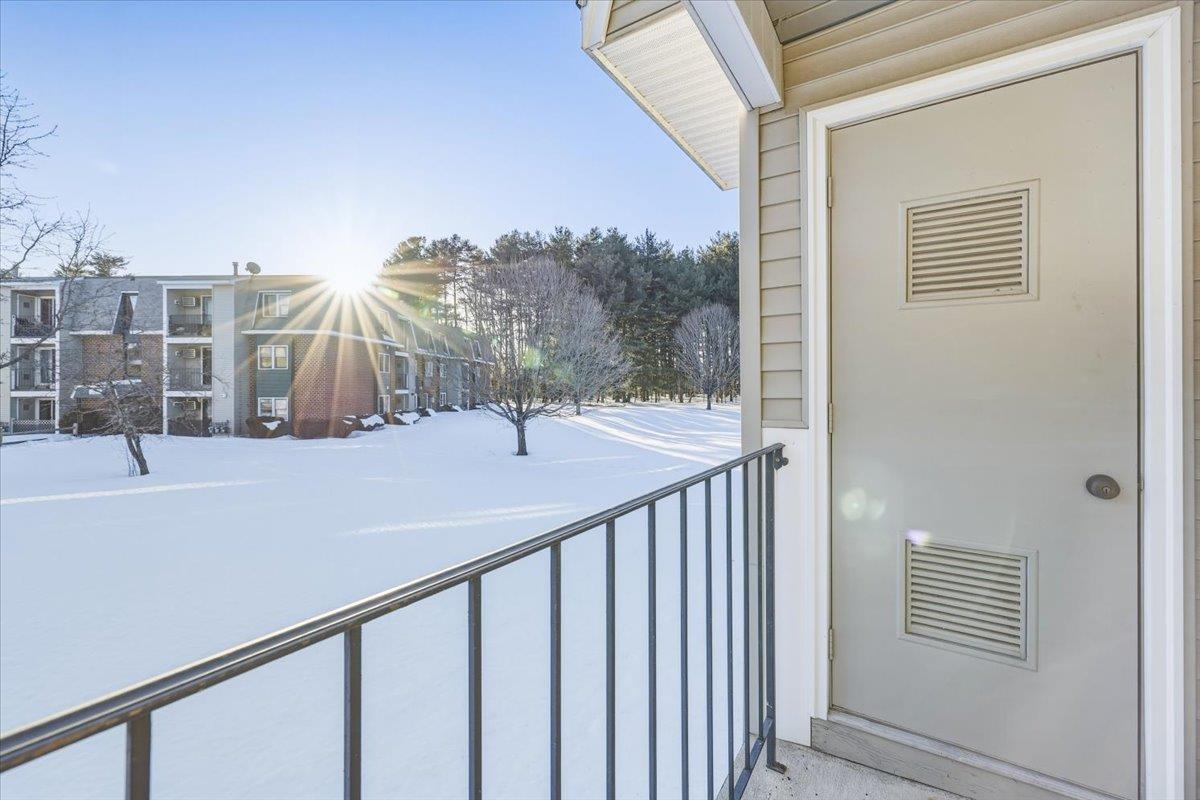 4 Knightsbridge Drive Unit: 206