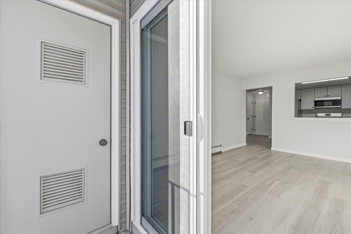 4 Knightsbridge Drive Unit: 206