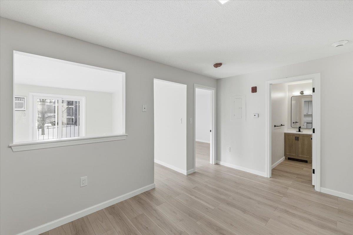 4 Knightsbridge Drive Unit: 206