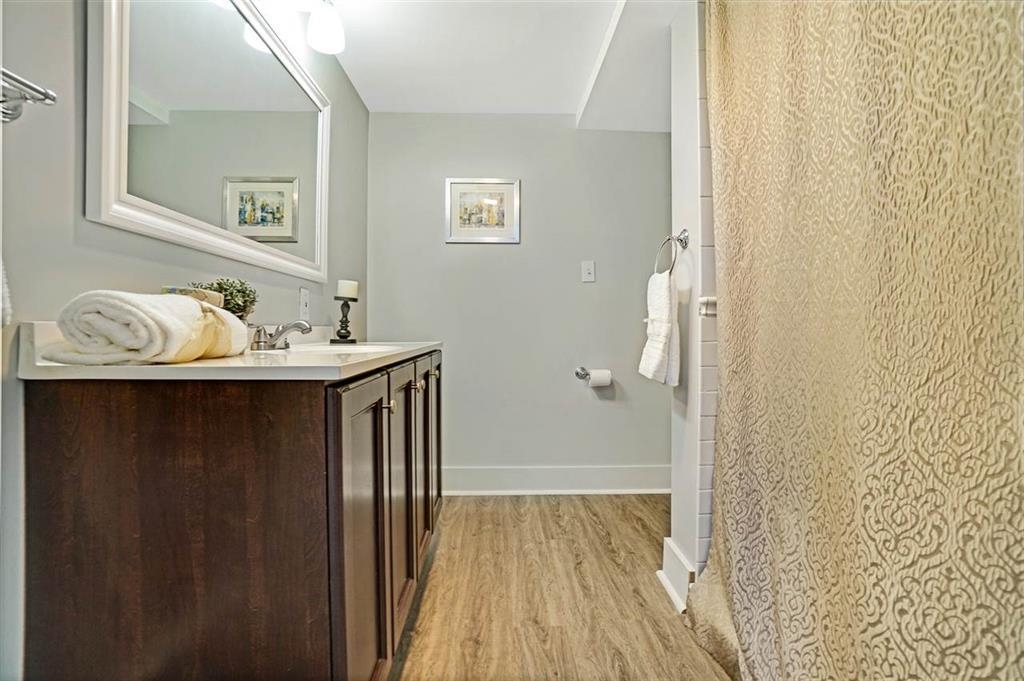 214 Maplehurst Avenue