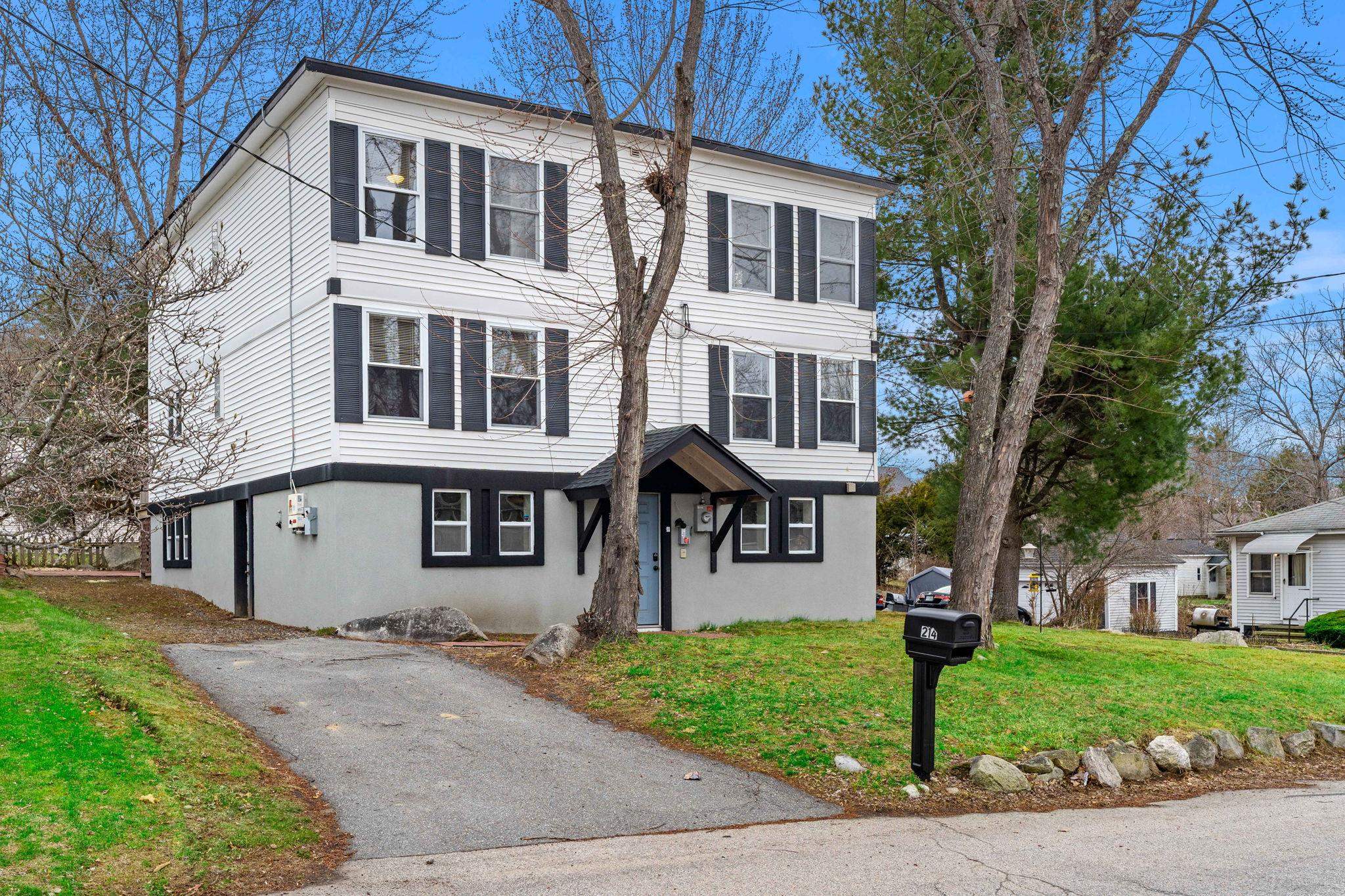 214 Maplehurst Avenue