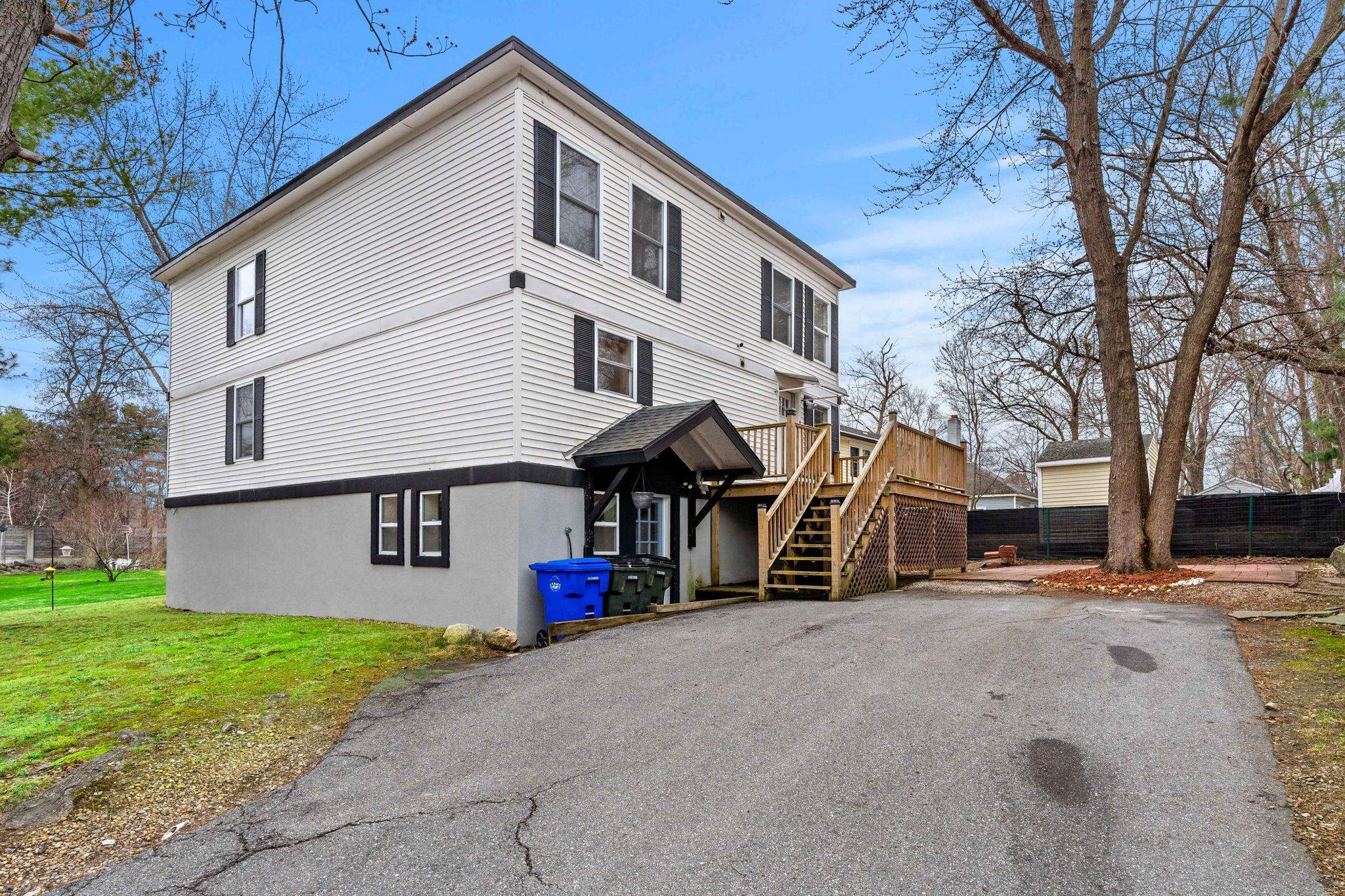 214 Maplehurst Avenue