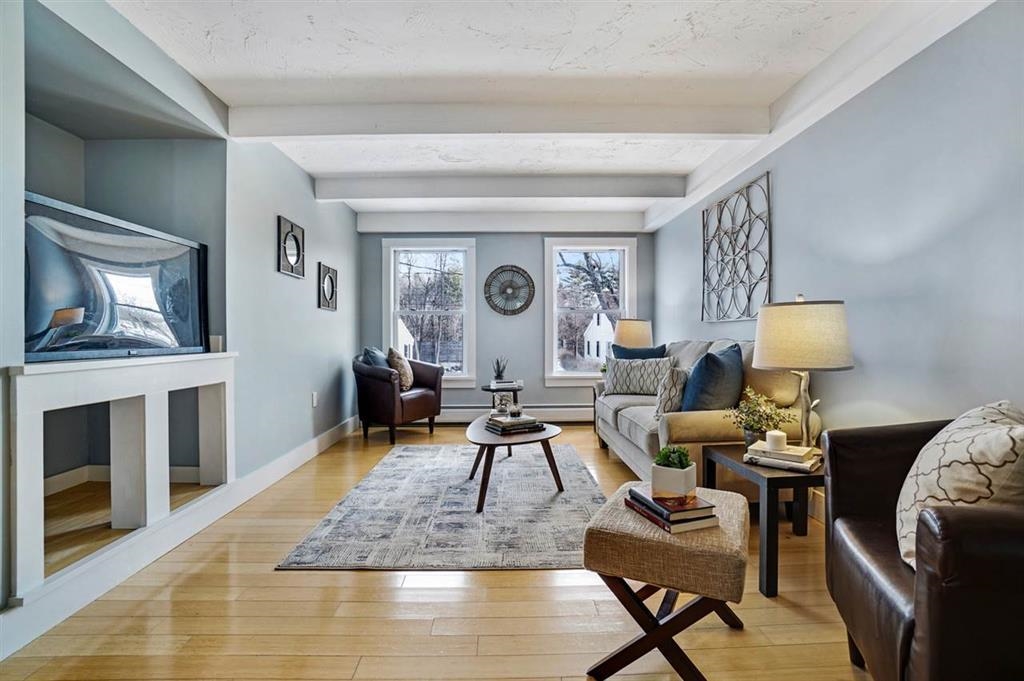 214 Maplehurst Avenue