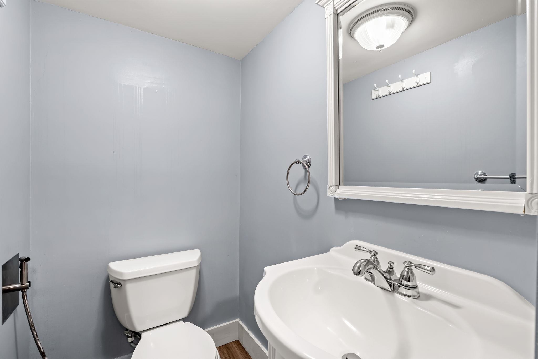 214 Maplehurst Avenue