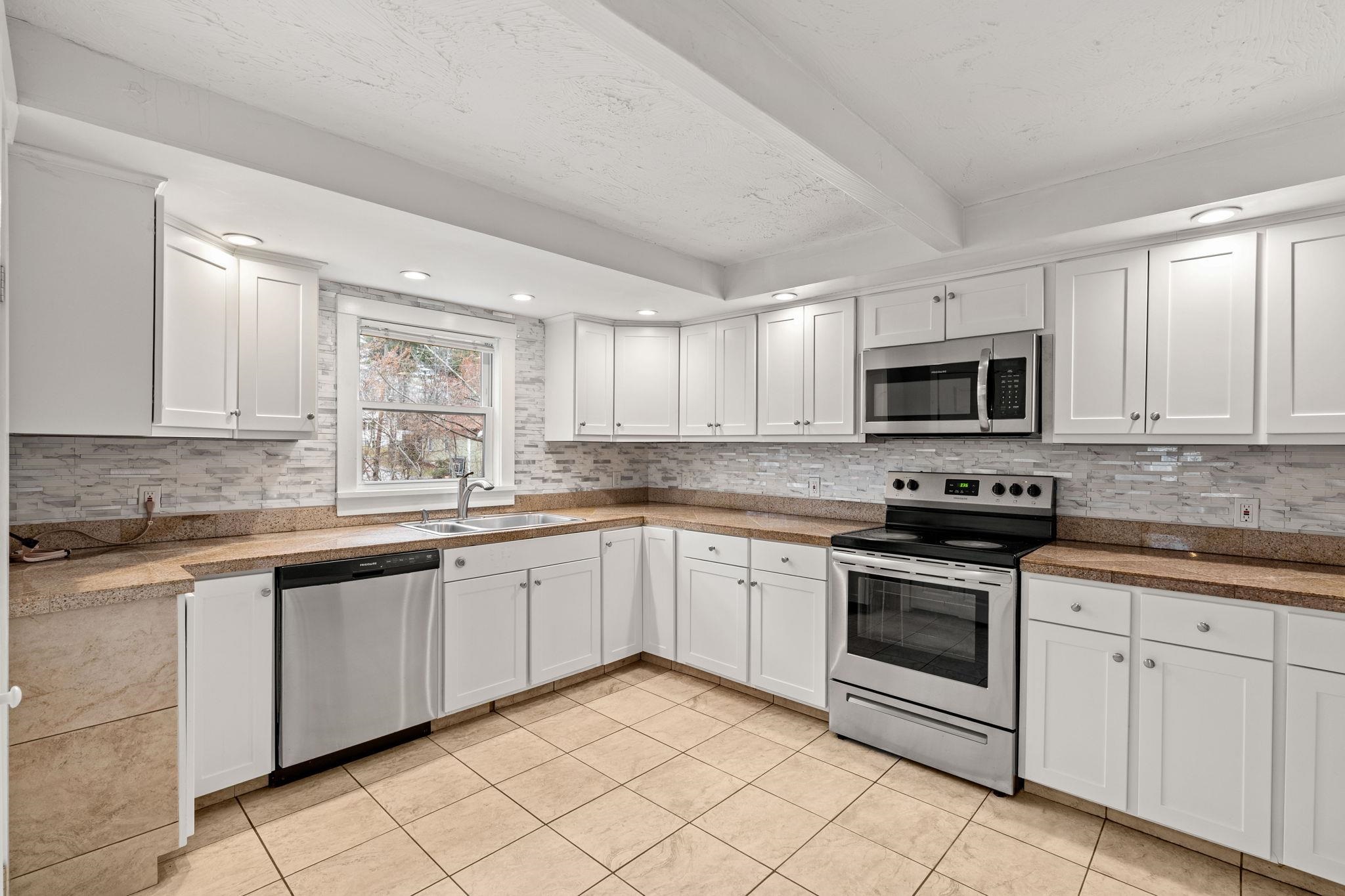 214 Maplehurst Avenue