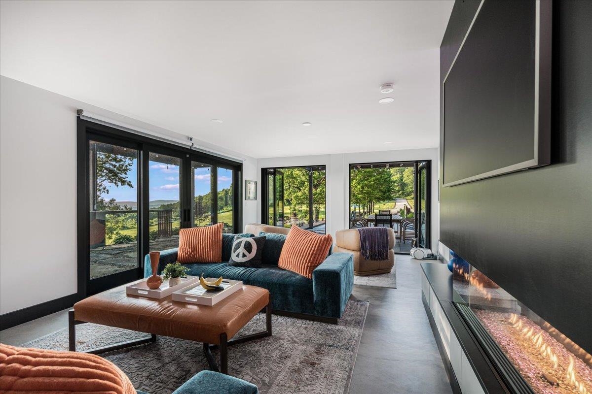 398 Scofield Mountain Road