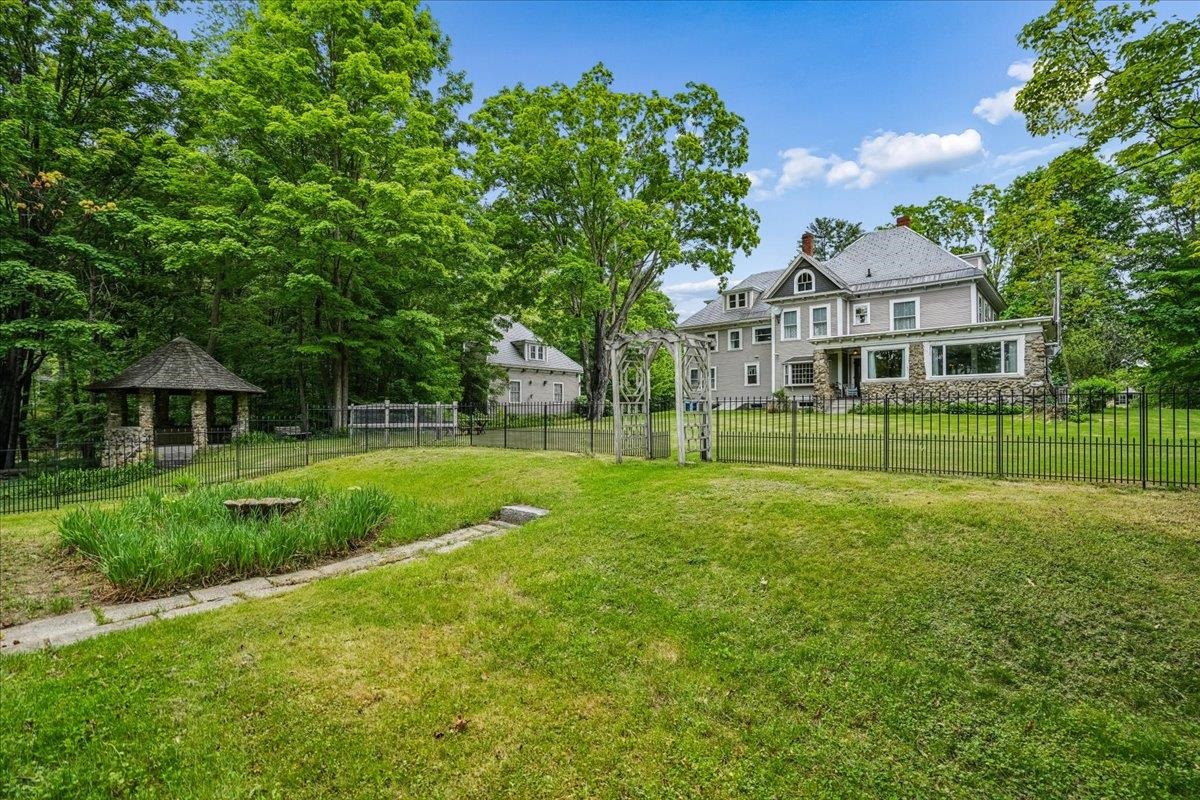 12 Granite Street