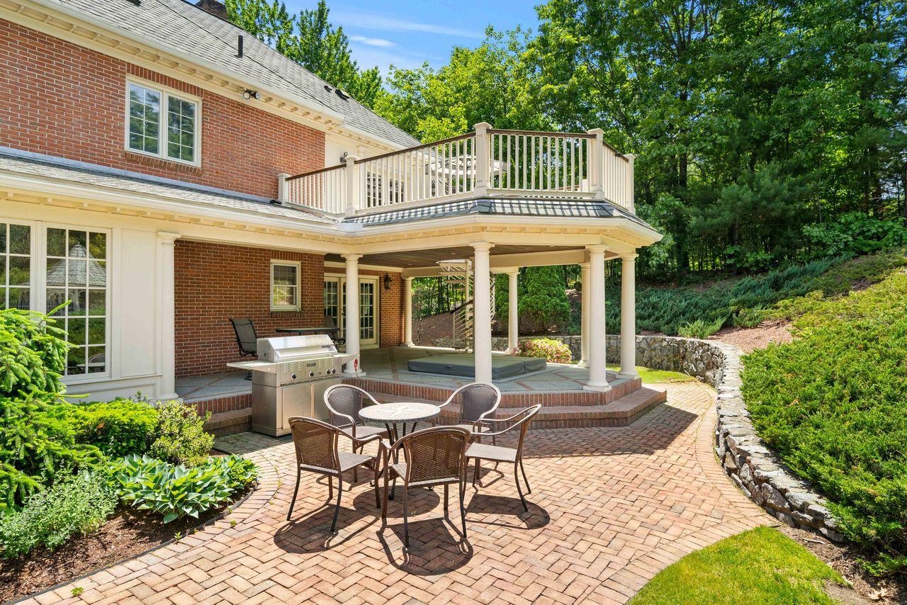 56 Oak Drive