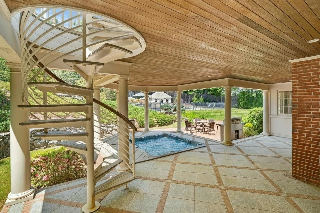 56 Oak Drive