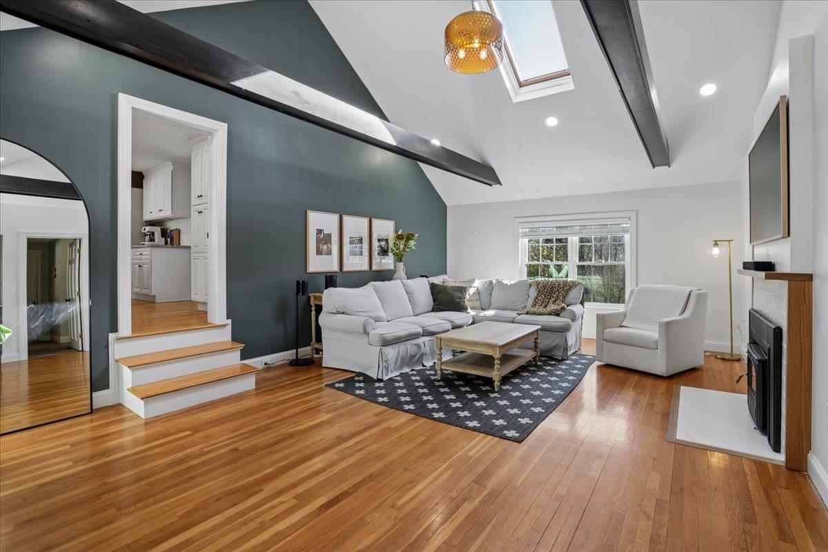 18 Hawk Drive