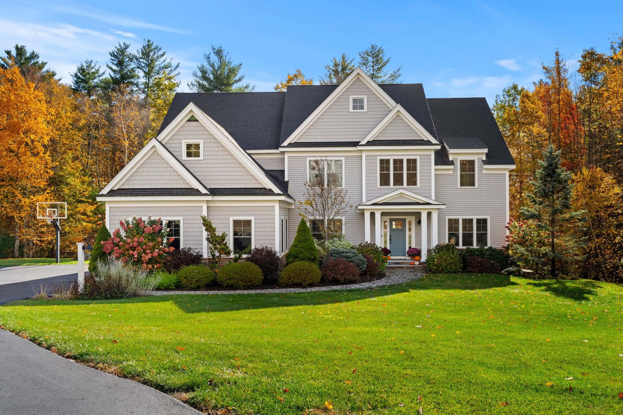 32 Settlers Court
