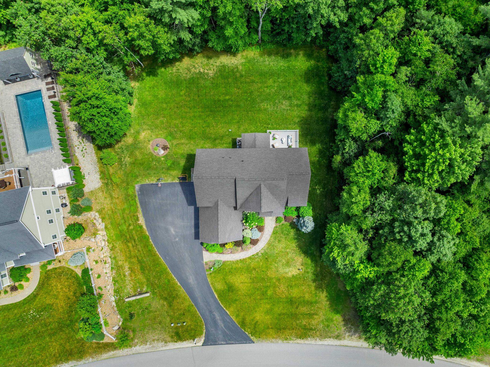 32 Settlers Court