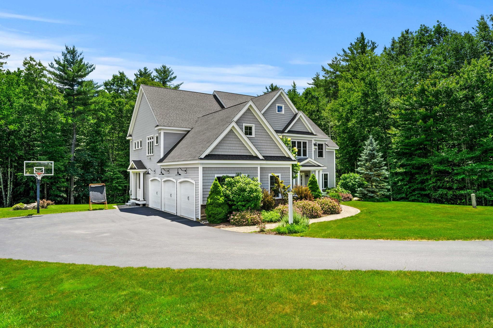32 Settlers Court