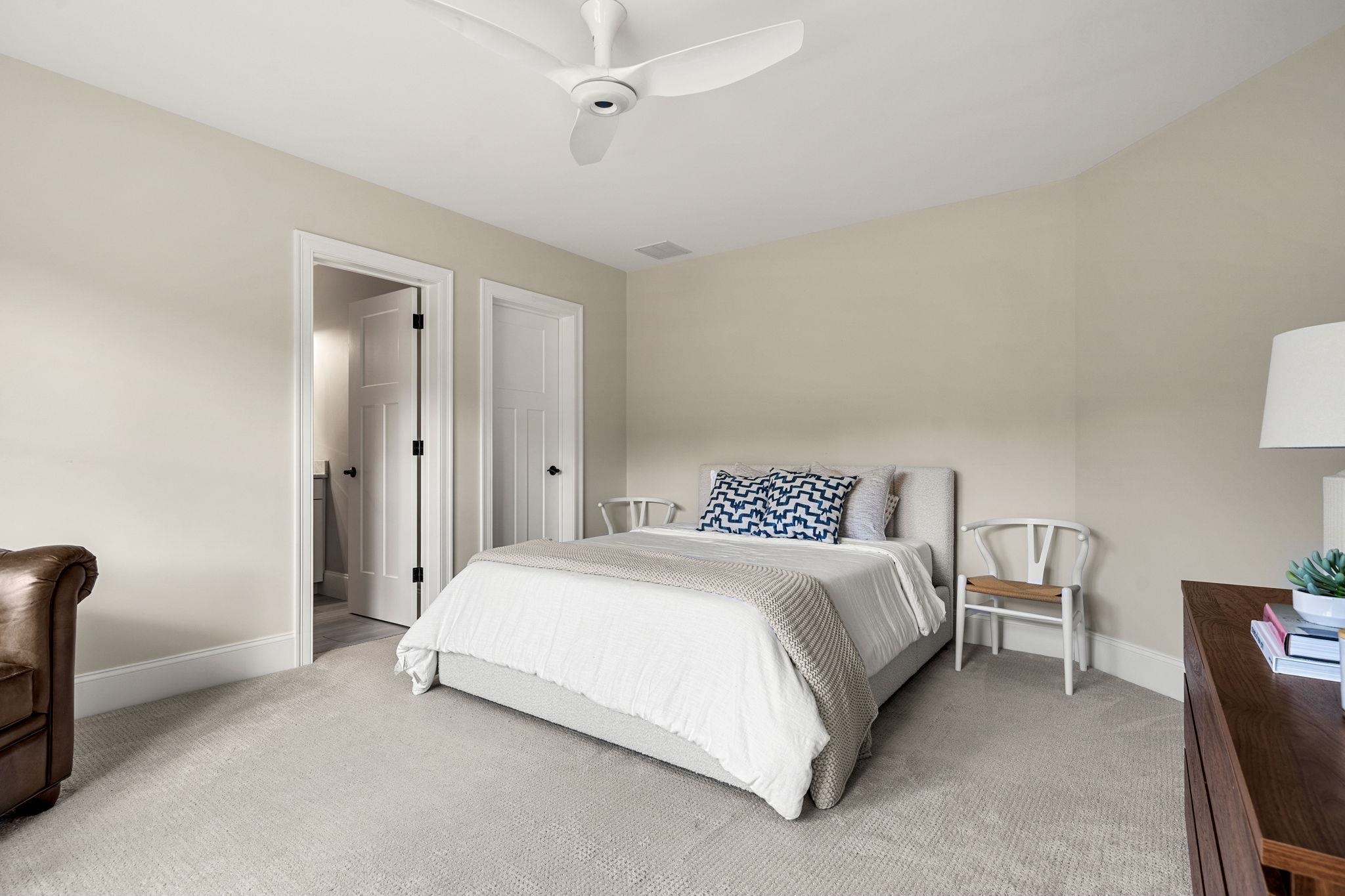 32 Settlers Court