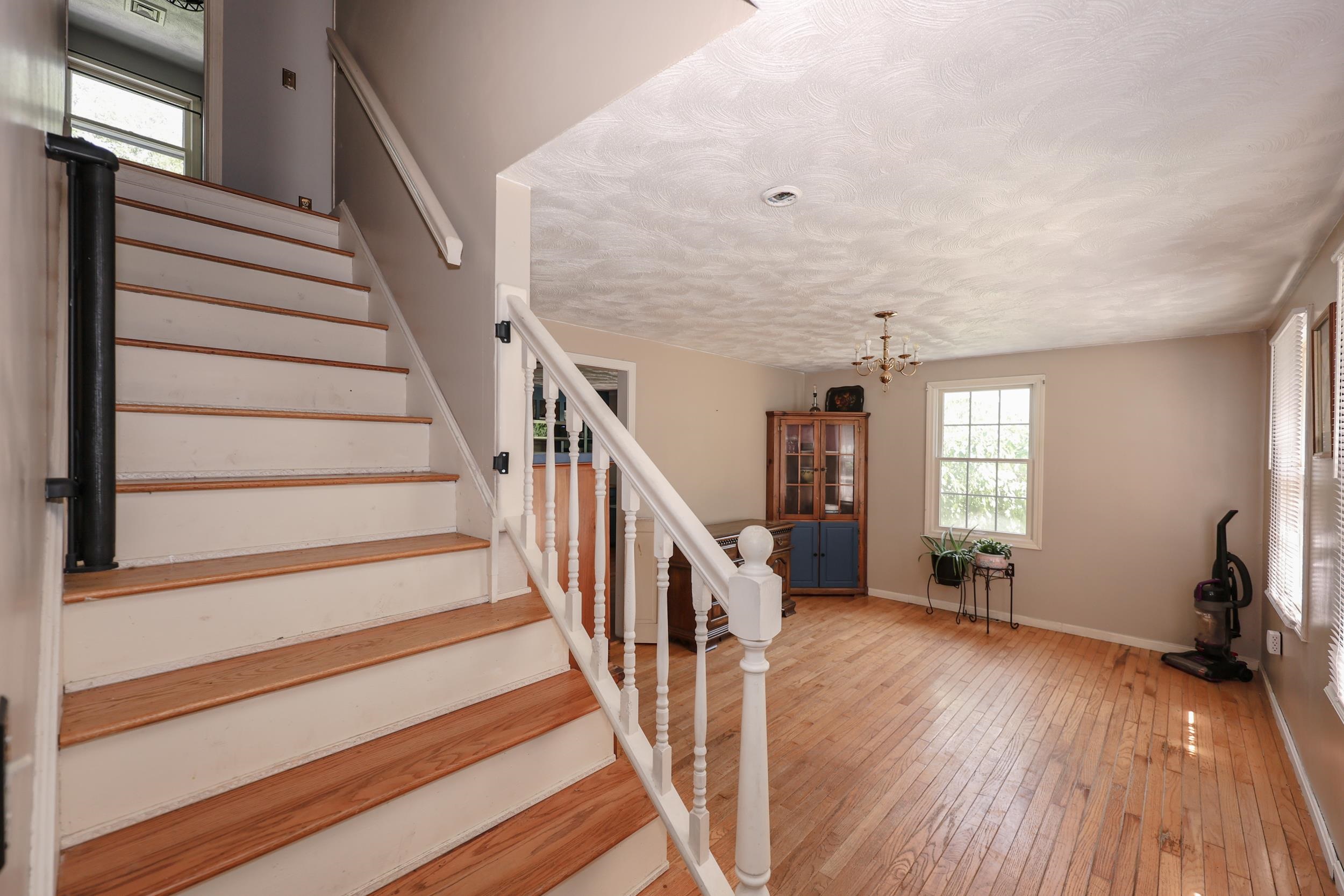 22 Holton Circle