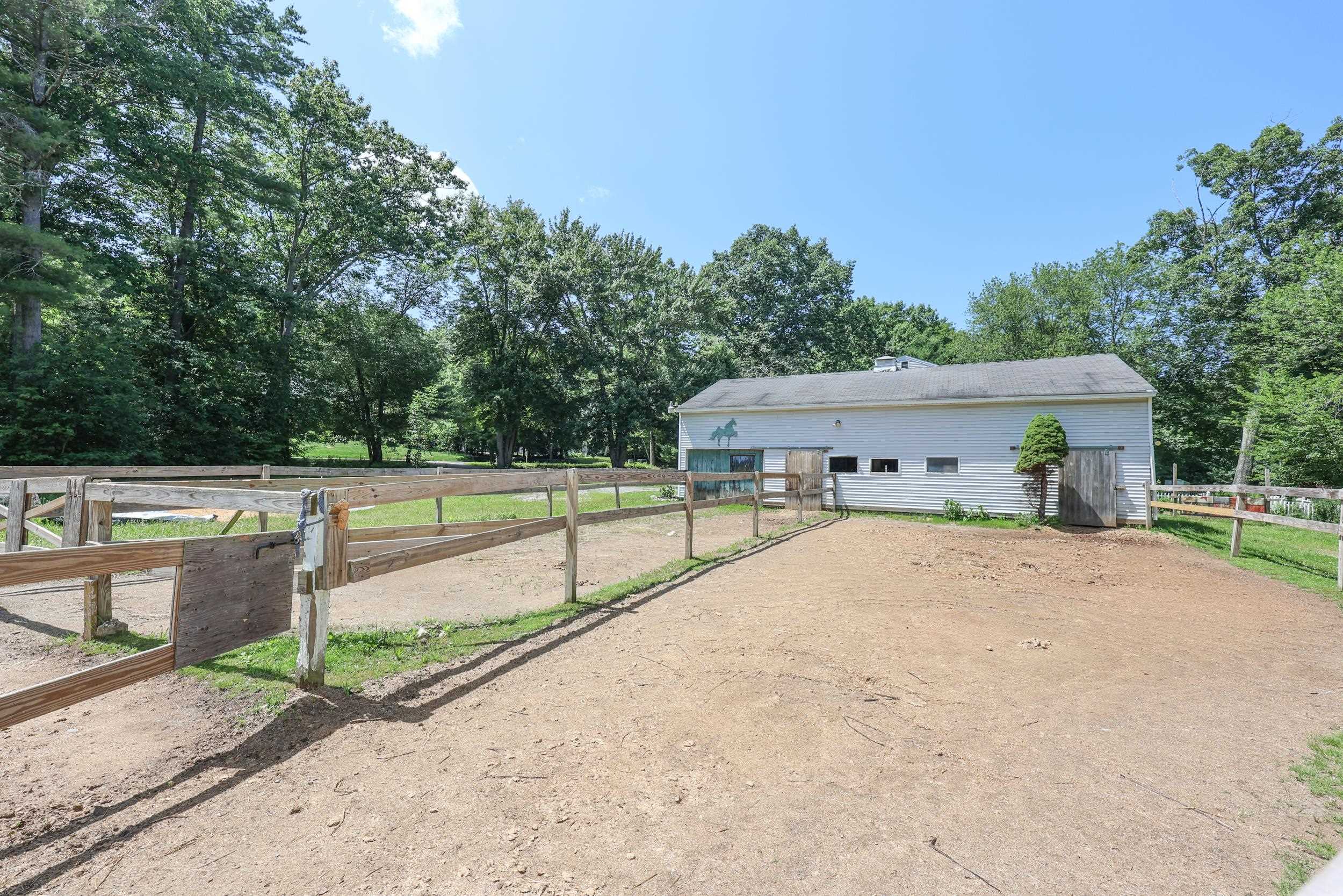 22 Holton Circle