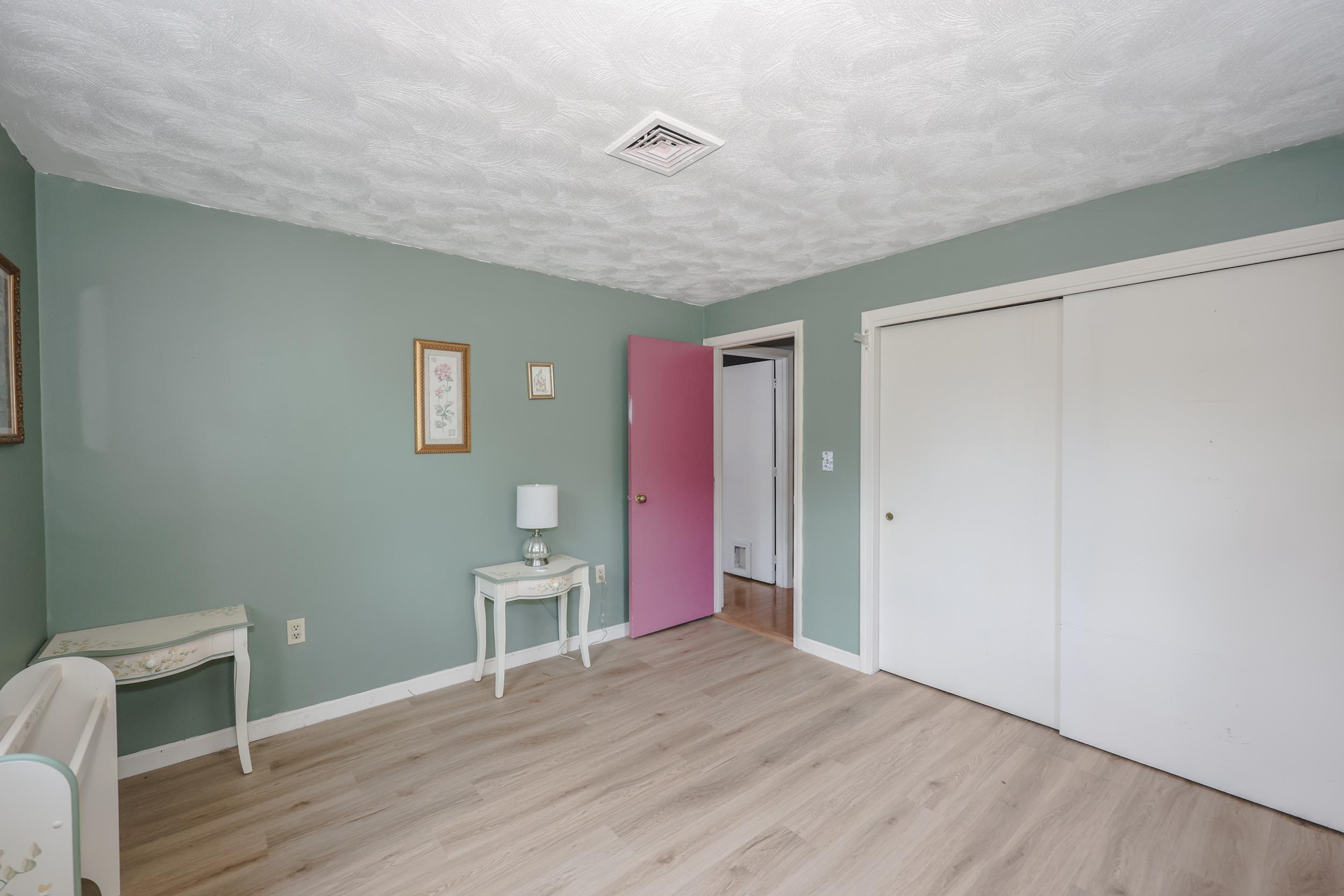 22 Holton Circle
