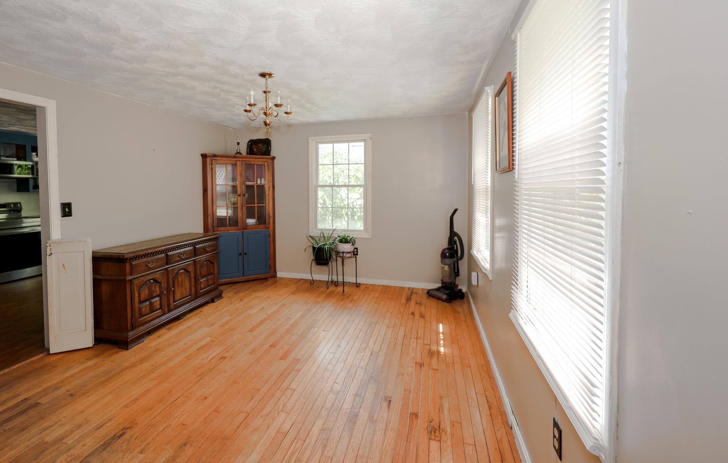 22 Holton Circle