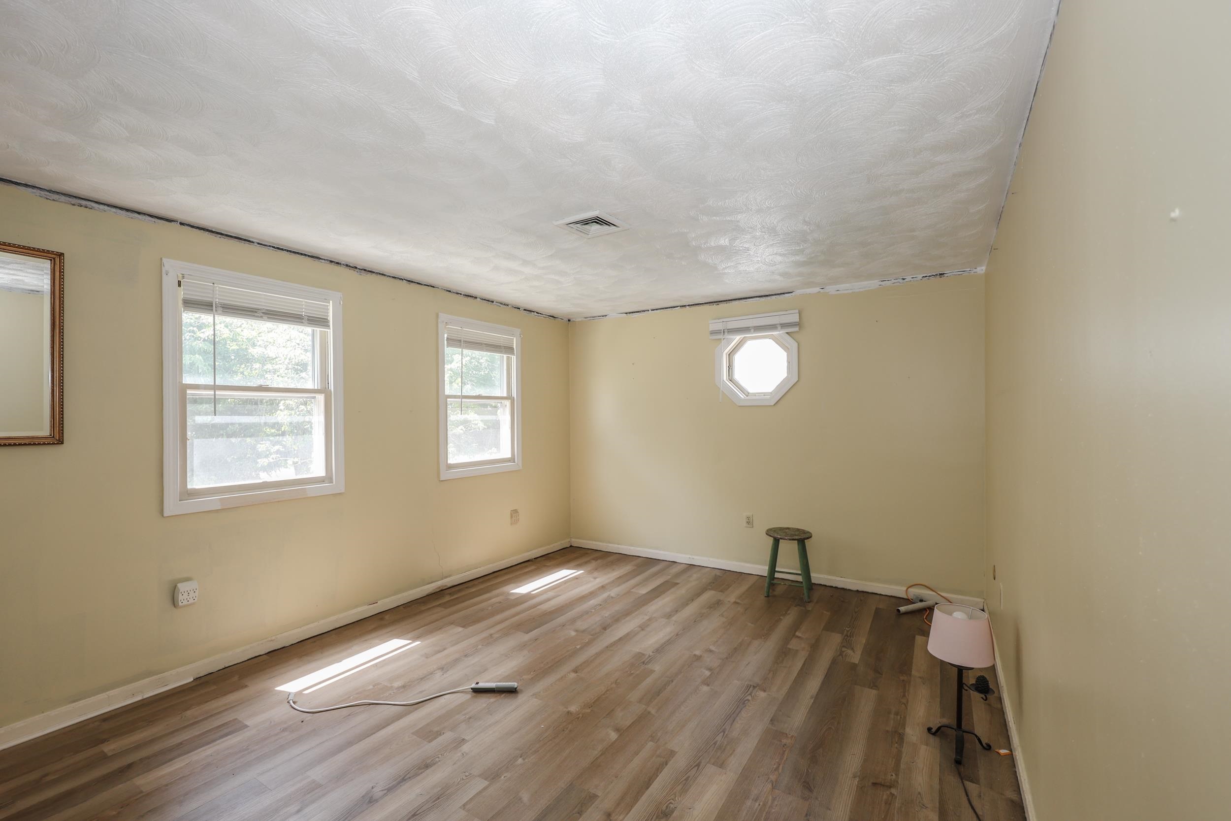22 Holton Circle