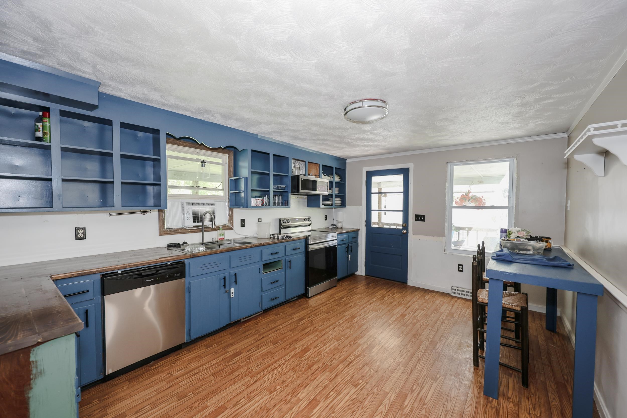 22 Holton Circle