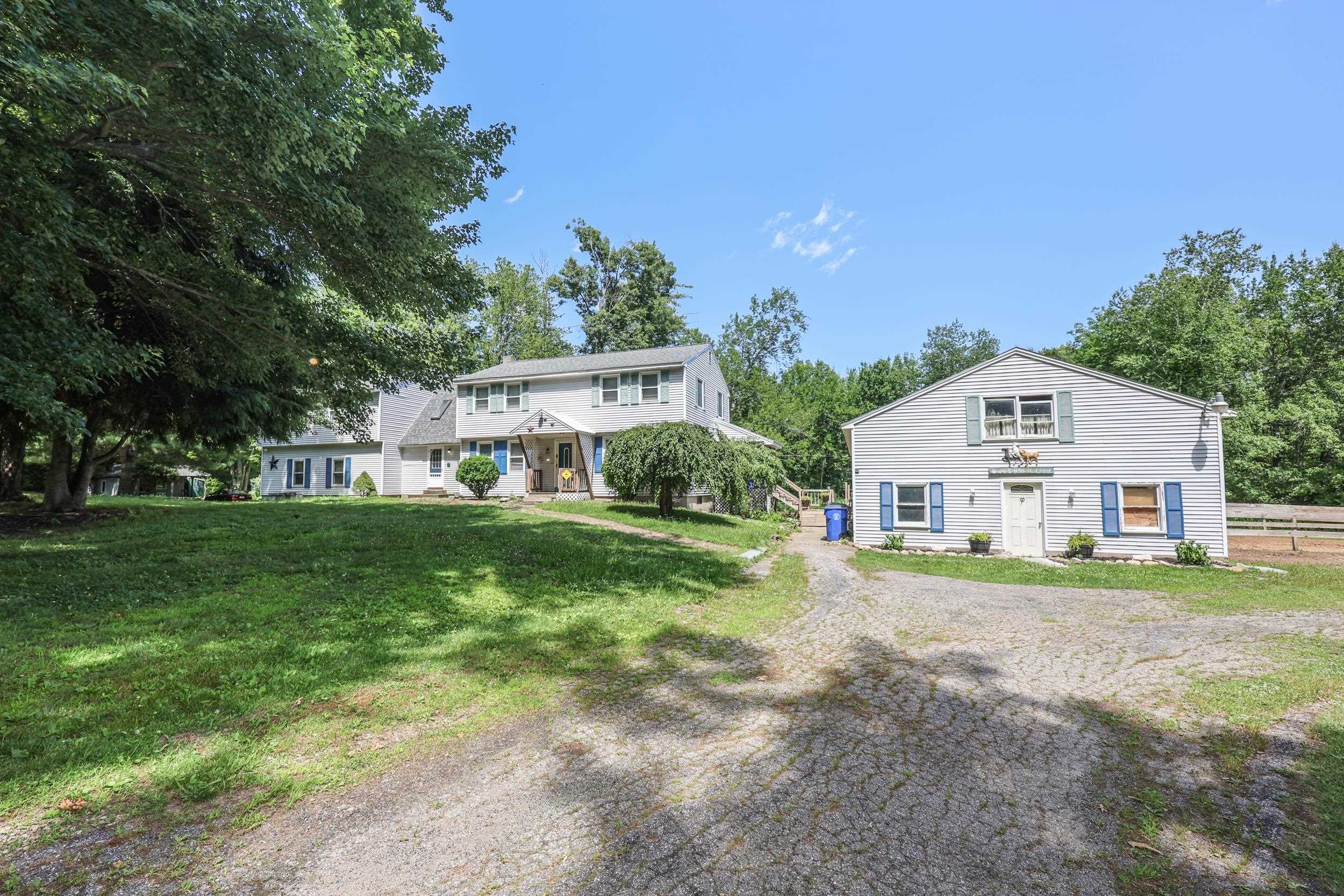 22 Holton Circle