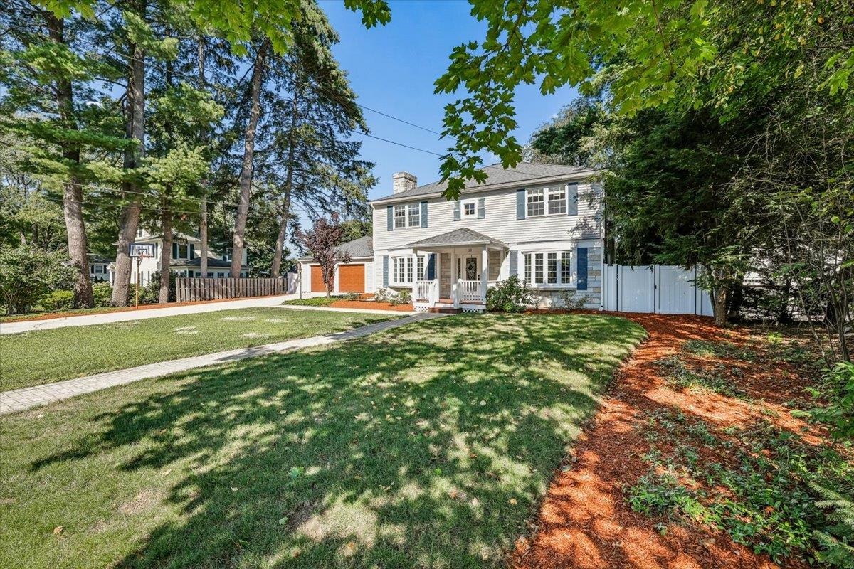 33 Raymond Street