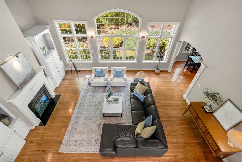 11 Aspen Ln