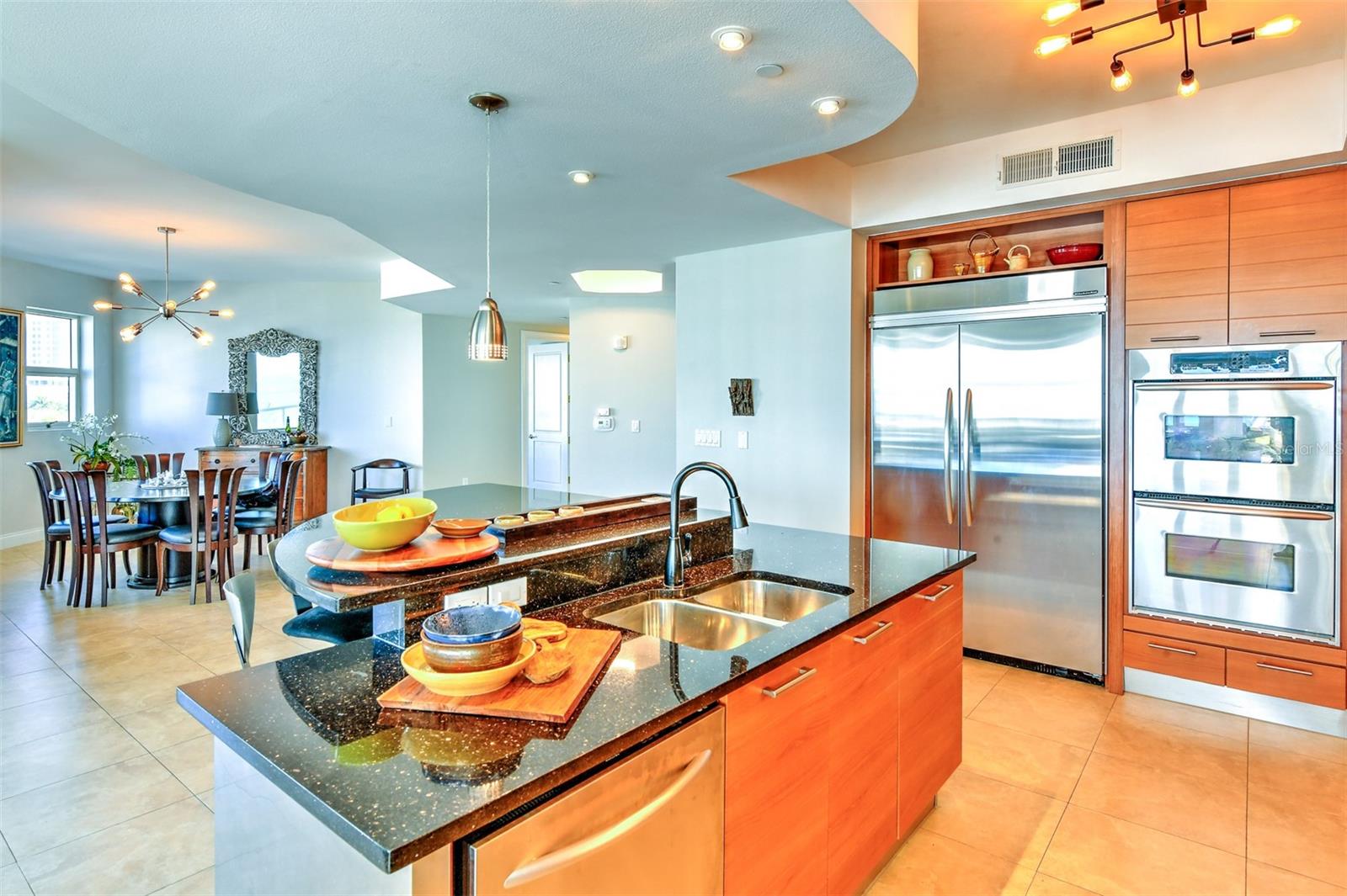 128 GOLDEN GATE PT #601B