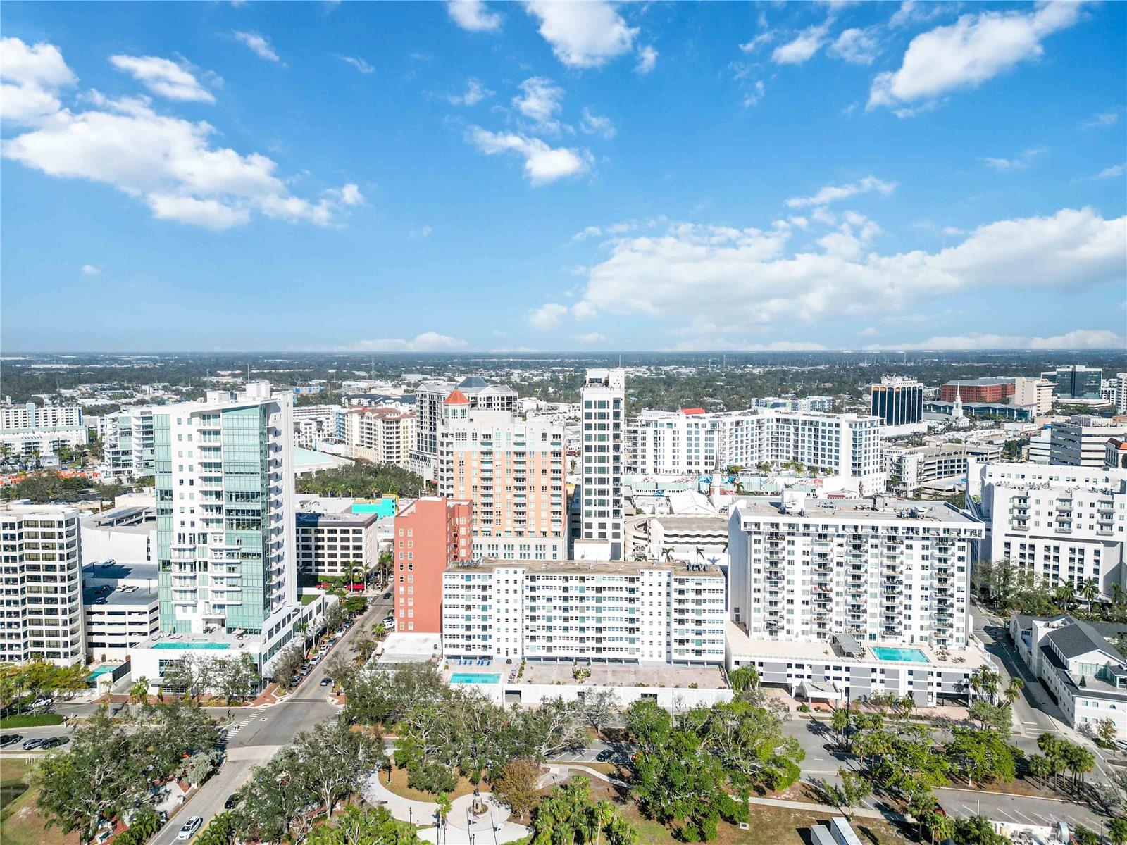 33 S GULFSTREAM AVE #808