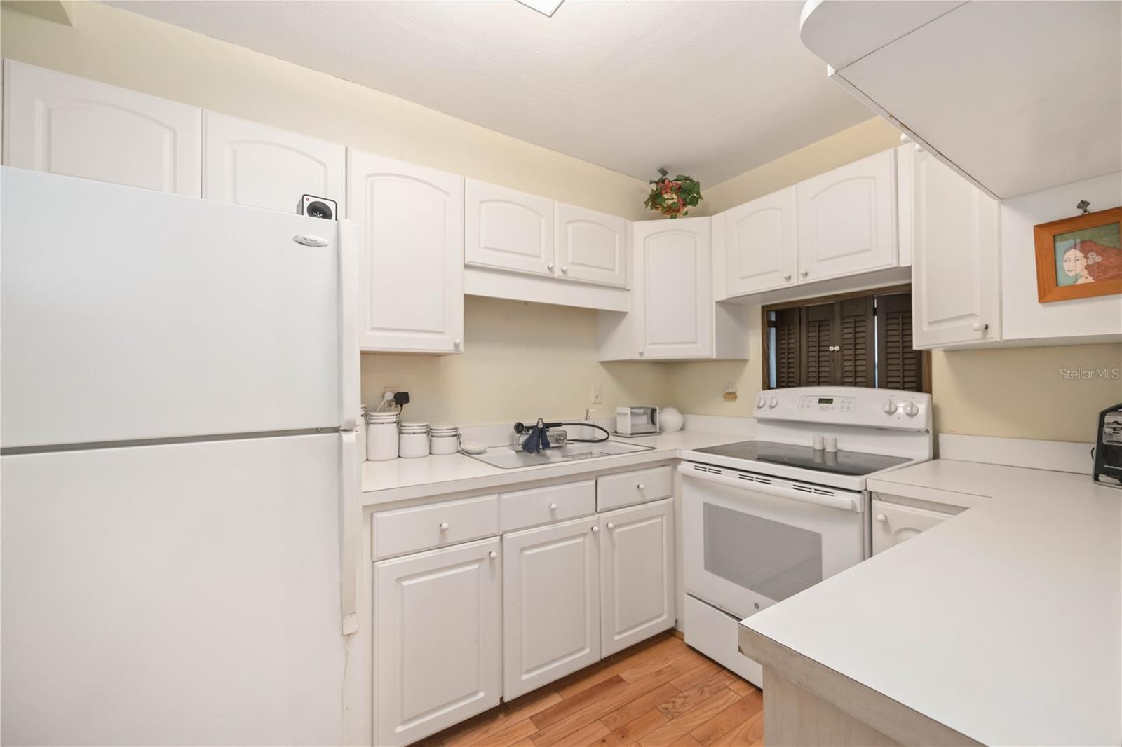 33 S GULFSTREAM AVE #808