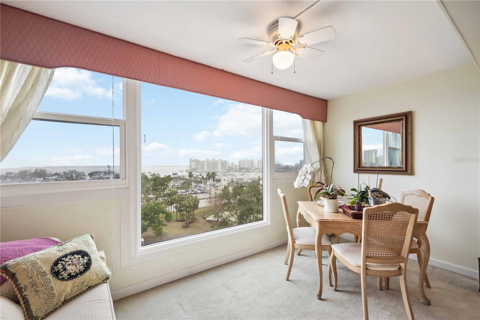 33 S GULFSTREAM AVE #808
