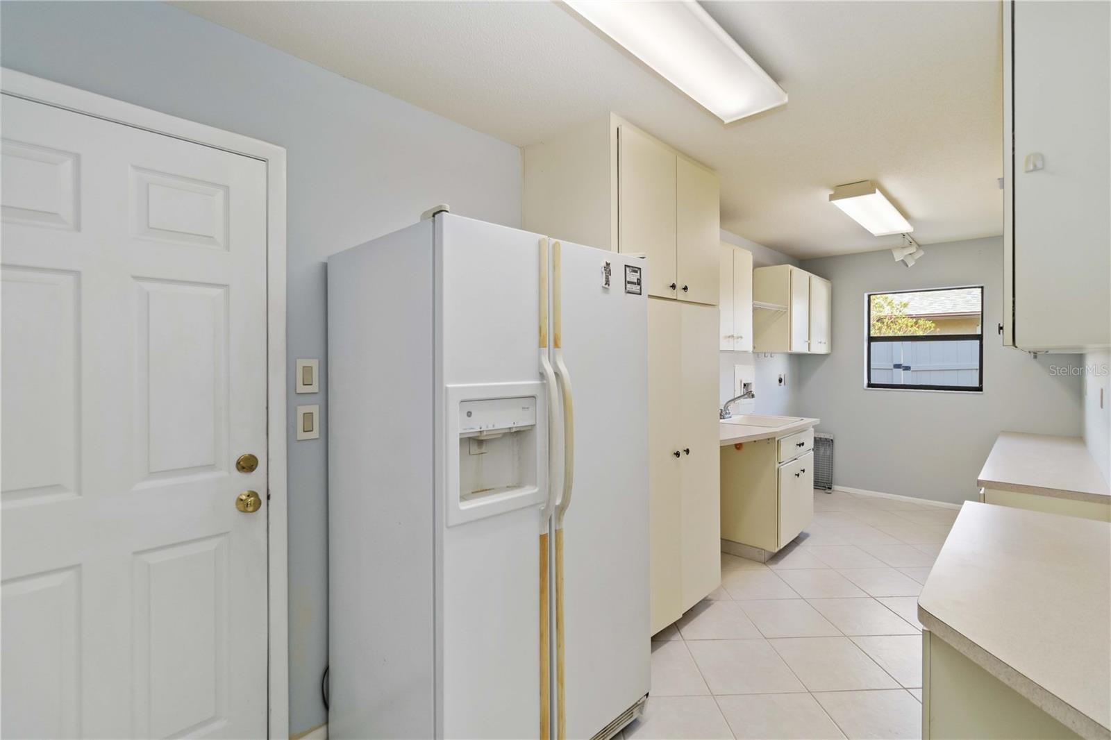 3876 TORREY PINES BLVD