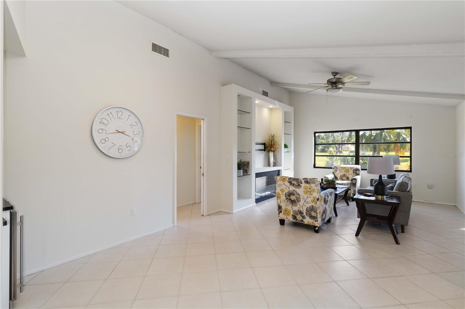 3876 TORREY PINES BLVD